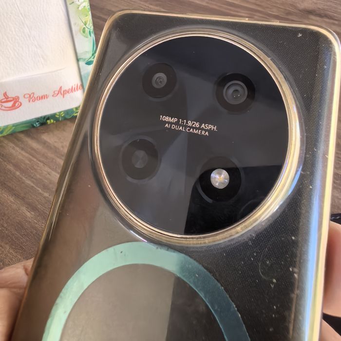 Smartphone Huawei Nova 12i + Samsung EarBuds