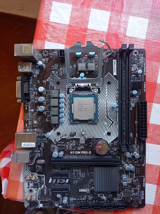 Processador Intel 7 Geração i5 - 7400 Com Cooler