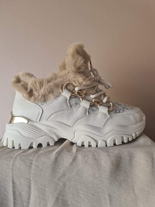 Buty damskie ocieplane nowe kremowe lub czarne