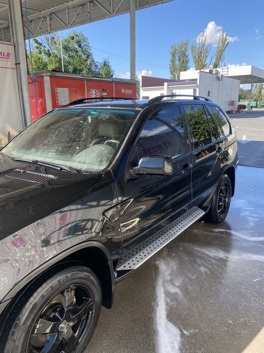 Продам BMW X5 e53