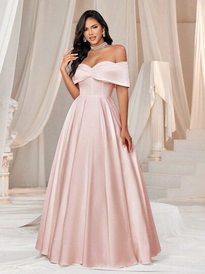 Piękna suknia z jedwabistej satyny z biżuteryjnym paskiem 40/42