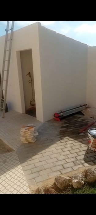 Canalizações, ladrilho, pladur ,pinturas e impermeabilizações  .