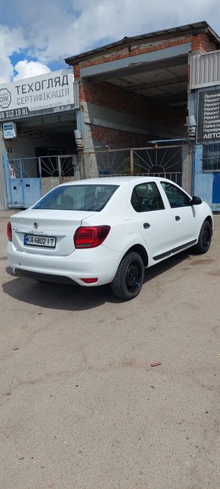 Renault Logan 2019 р газ-бензин