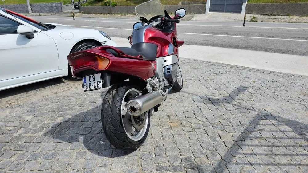 Mota Yamaha GTS 1000