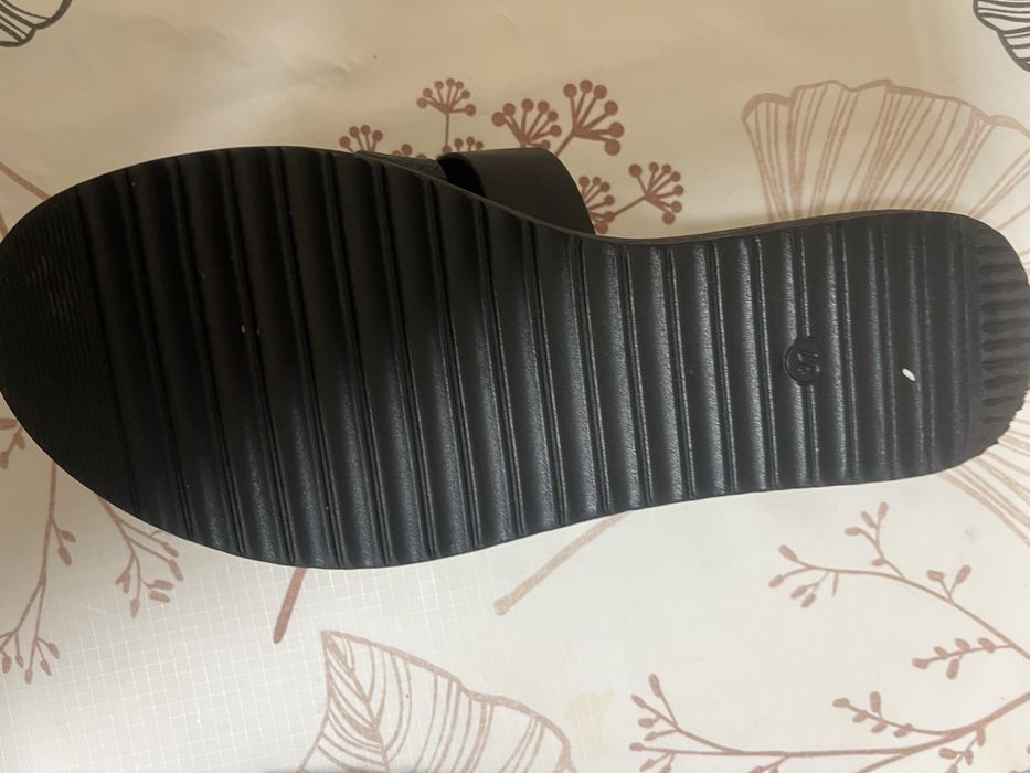 Продам женские шлепки