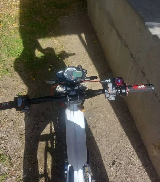 Vendo duas mobiletes