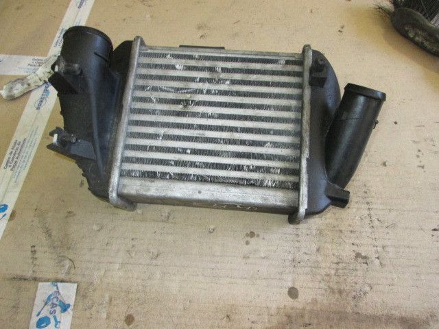 Radiador do intercooler AUDI A4 Cabriolet (8HE, B7)