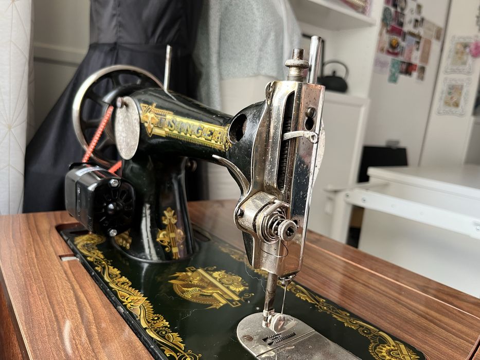 Vintage Singer Sewing Machine