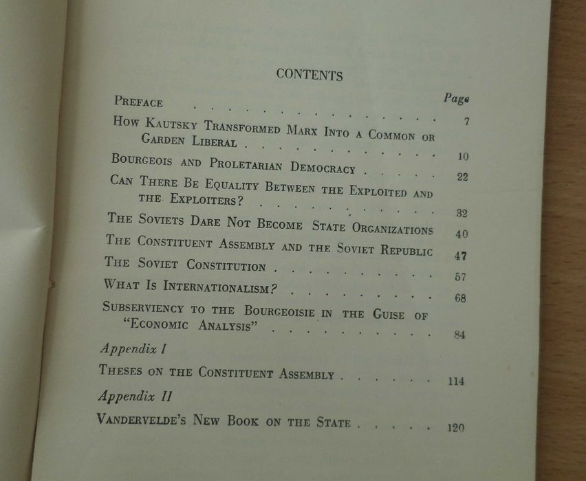 Книга В. И. Ленин-V. I. Lenin на английском языке. 1947 год.