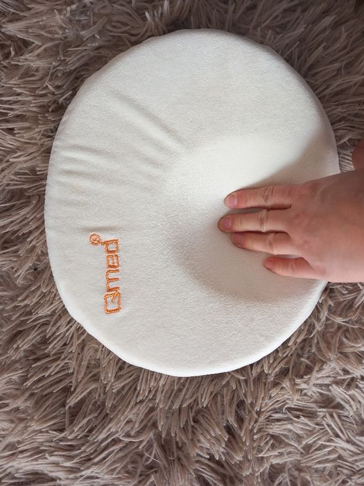 Poduszka Qmed dla niemowlaka