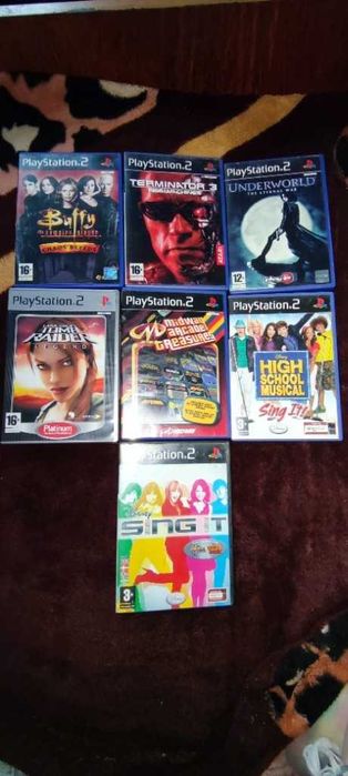 Zestaw gier PS2.