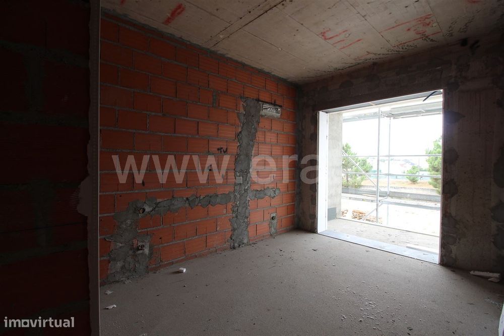 Apartamento T2 c/ varanda ; Pinhal General