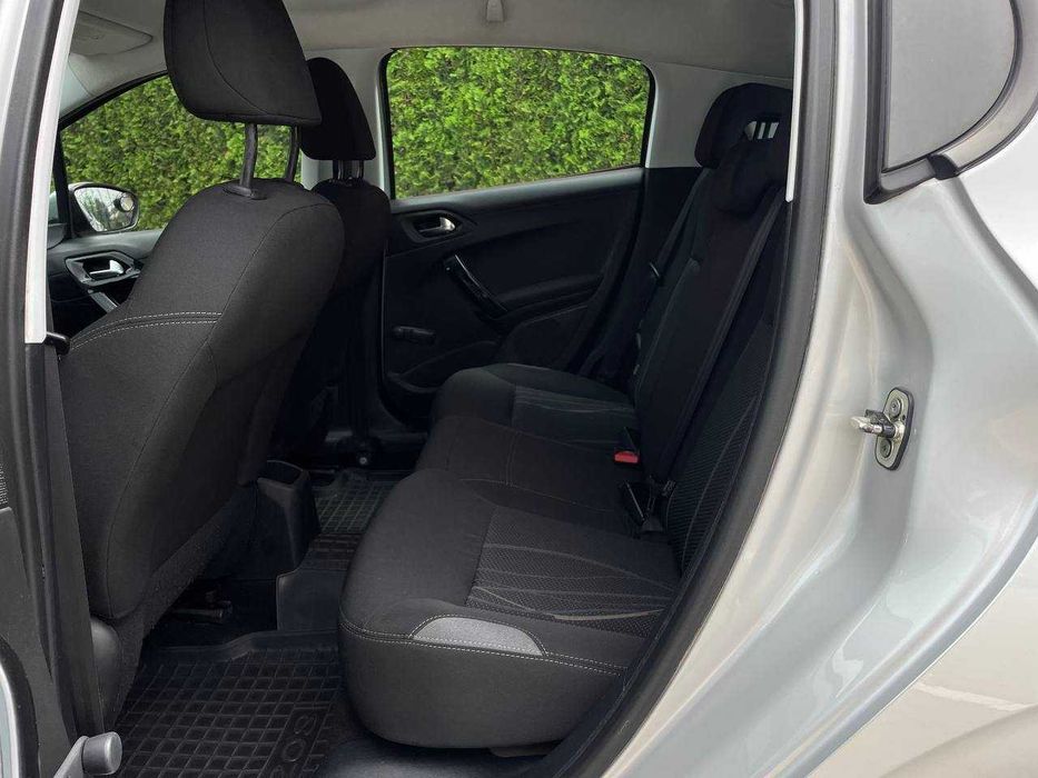Peugeot 208 2014