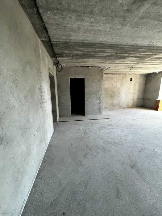 Продам 3-х кімнатну квартиру в Центрі.