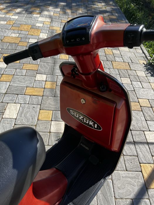 Suzuki Gemma 80cc. Винтажный скутер 1983 года.