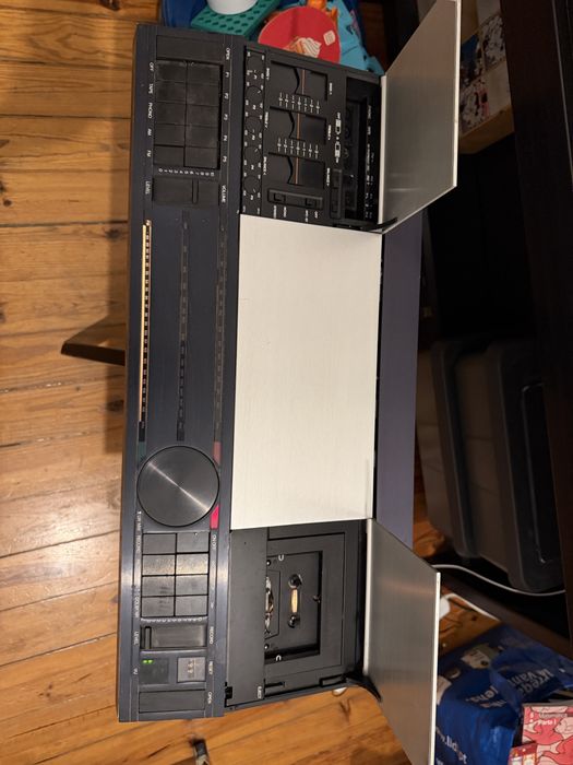 Bang and Olufsen Beocenter 400