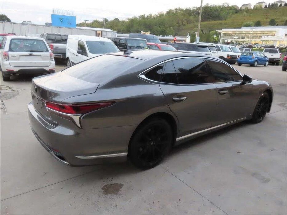 Lexus LS 500 F Sport      2019