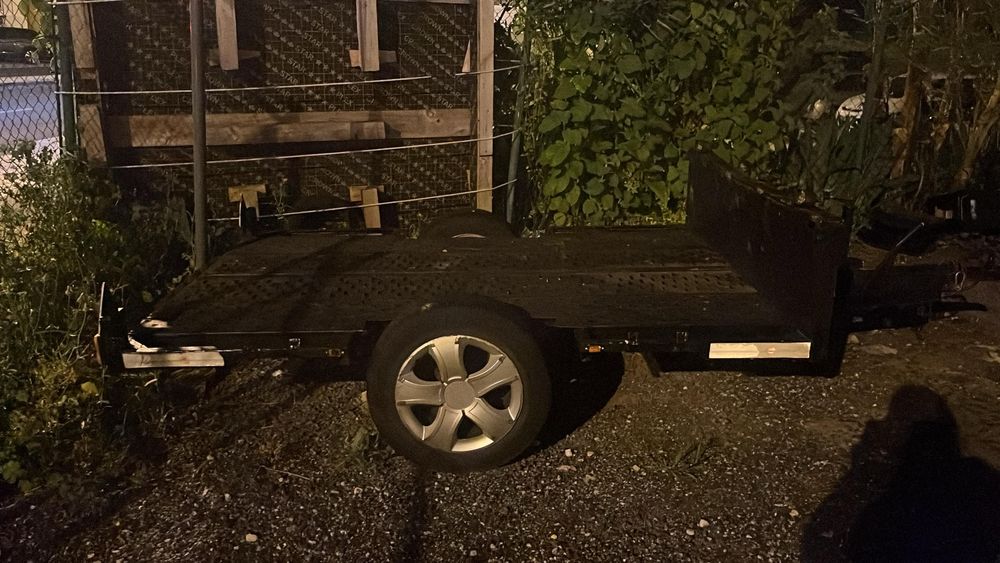 Alugo atrelado de motas