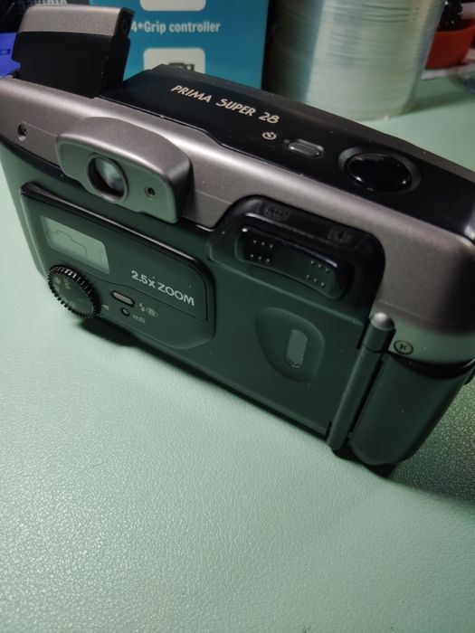Aparat analogowy wysoki model datownik zoom optyczny