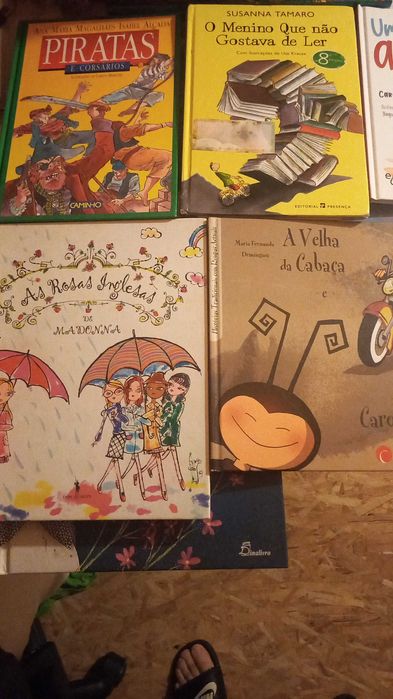 Varios livros infantis