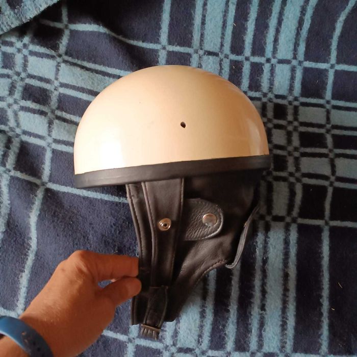 Duży Kask Nitron Orzeszek z epoki PRL