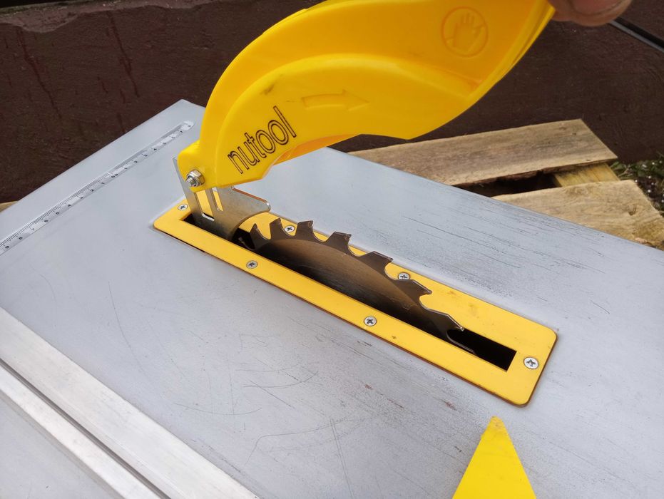 Pila Stołowa Nutool 1000 watt bezszczotkowa 205 mm