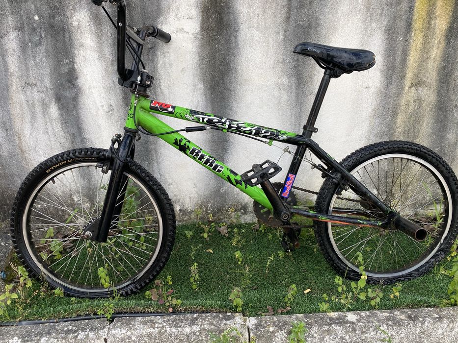 Vende-se BMX usada.