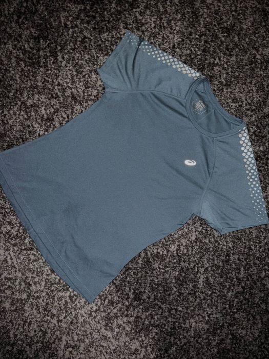 Продам футболку Asics