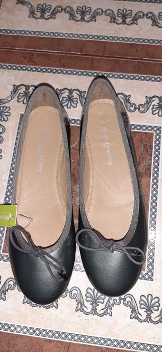 Продам балетки Russell & Bromley