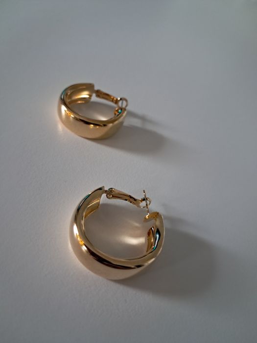 Koła grube złote kolczyki