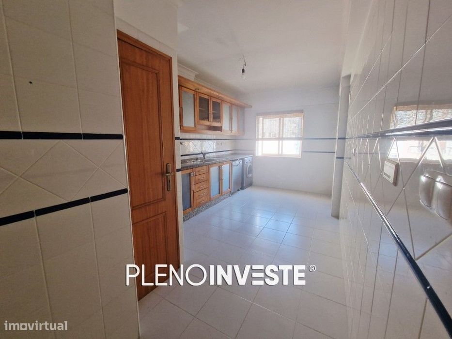 T2 com boas áreas em Santa Marta do Pinhal