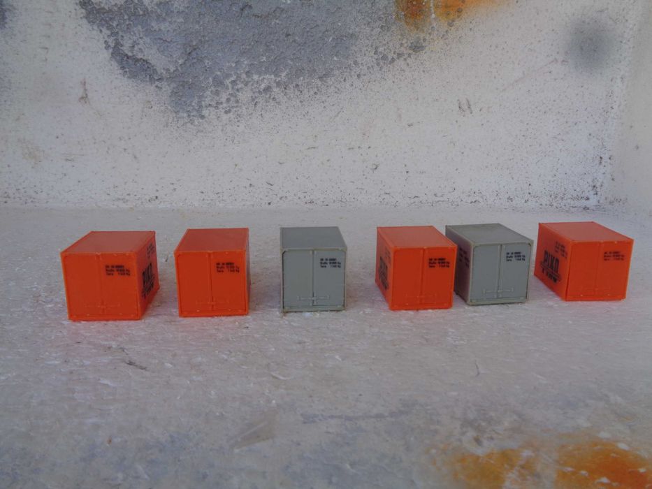 1:87 PIKO Lote de contentores com portes de abrir pista comboio