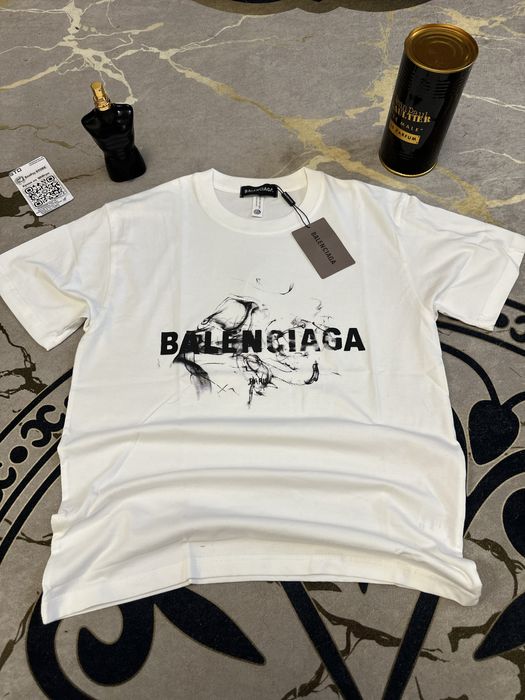 Футболка Balenciaga