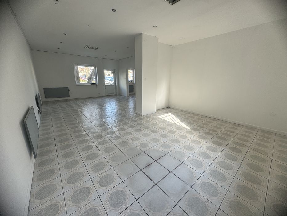 Lokal usluhowo handlowy lub biuro. Centrum Pucka