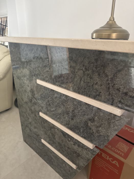 Mesa de bar em otimo estado