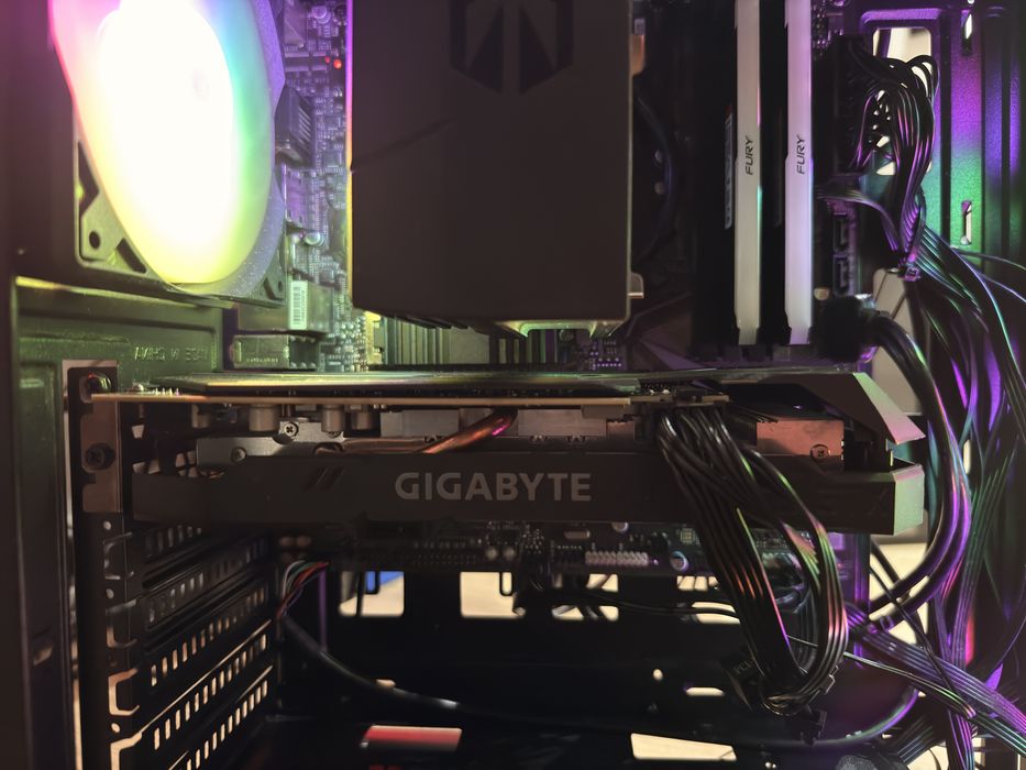 Gigabyte GeForce GTX 1660 super 6gb CS2 LoL