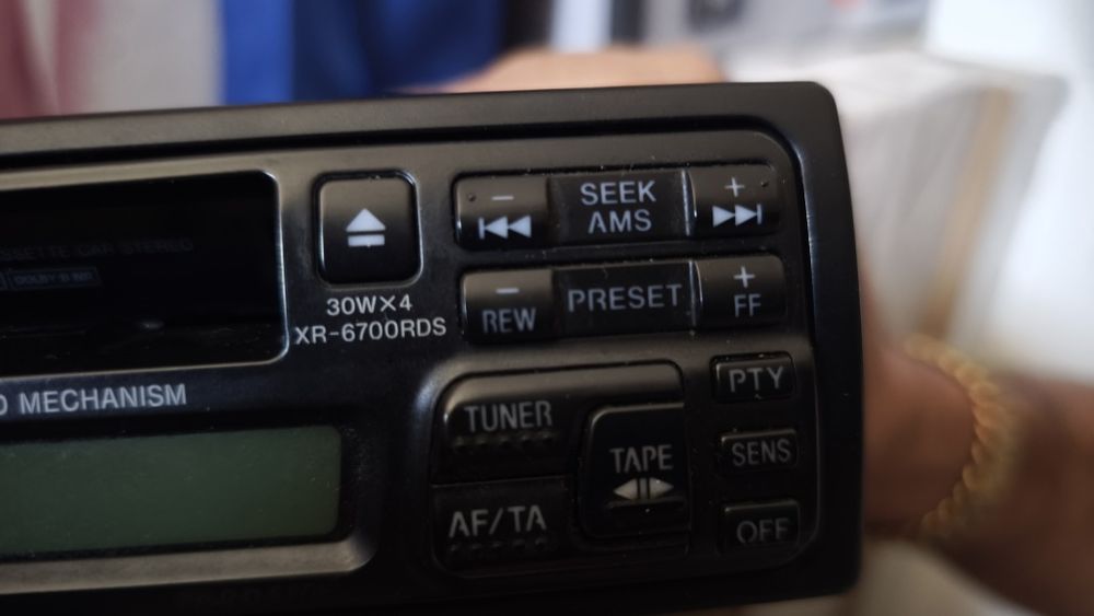 3 auto rádios da Sony