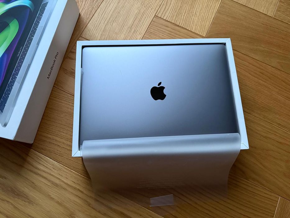 Apple Macbook Pro m1 13,3 16/512  bateria 93%