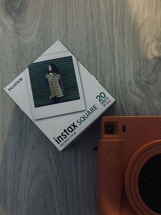 Fujifilm Фотокамера моментального друку INSTAX SQ1 TERRACOTTA ORANGE