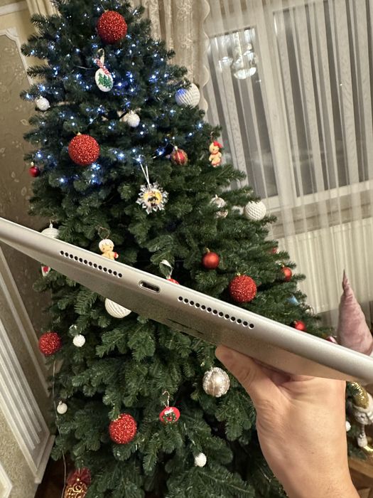 планшет Apple iPad  7 покоління 32 Гб памʼяті LTE + Wi-Fi