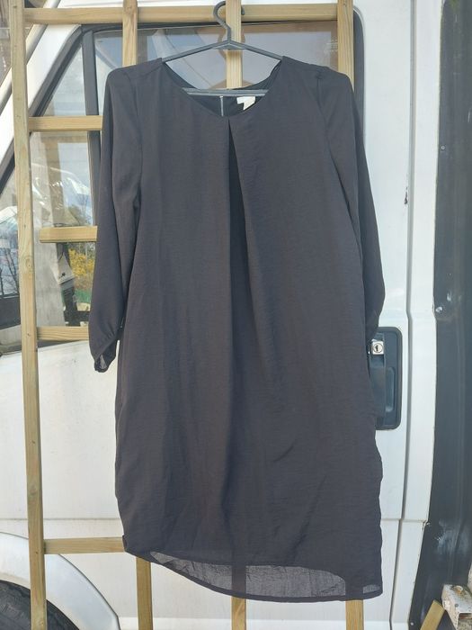 Sukienka wizytowa czarna rozmiar 38 firma H&M