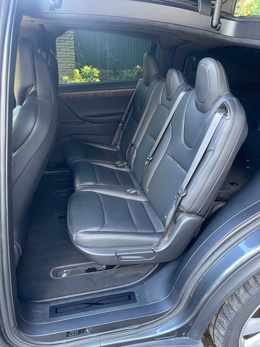 Tesla model x 2018