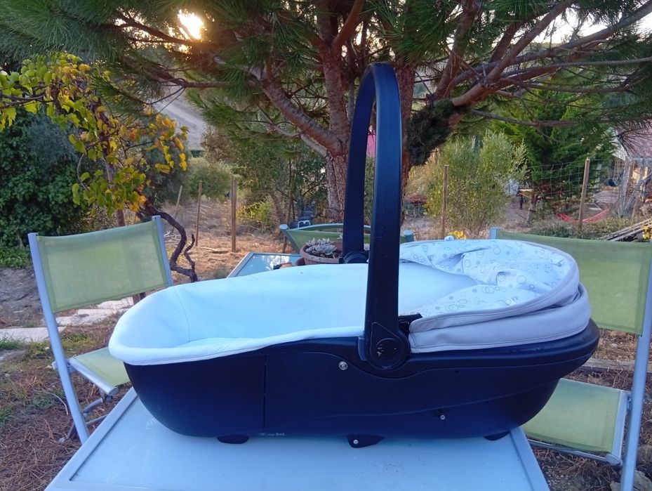 Alcofa da Chicco com almofada e Faixa pós parto