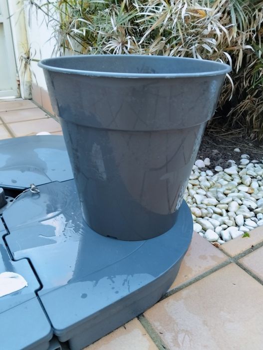 Vaso decorativo  de interior em plástico