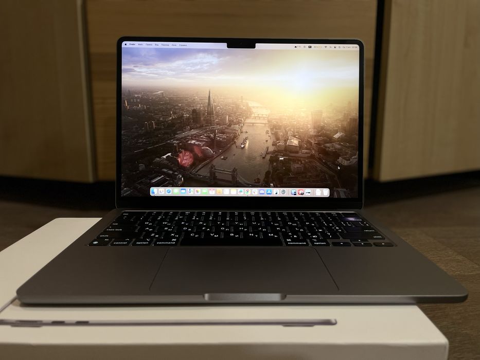 Продам MacBook Air M2 2022 г.
