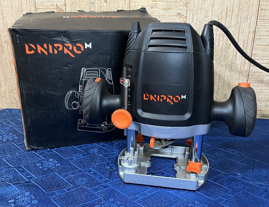 Dnipro-M ER-148S Фрезер 1400Вт Комплект