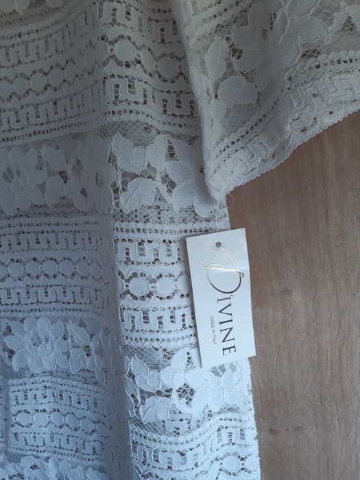 Sukienka narzuta tunika koronkowa włoska ażurowa biała