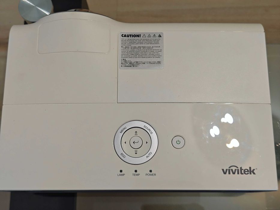 Projektor Vivitek DX881ST