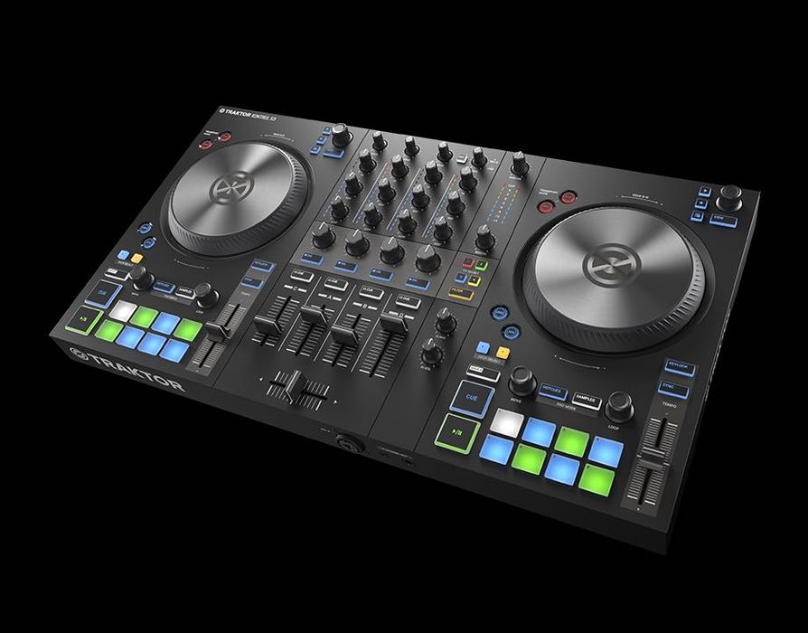 Aluguer de Controlador DJ - Traktor Kontrol S3