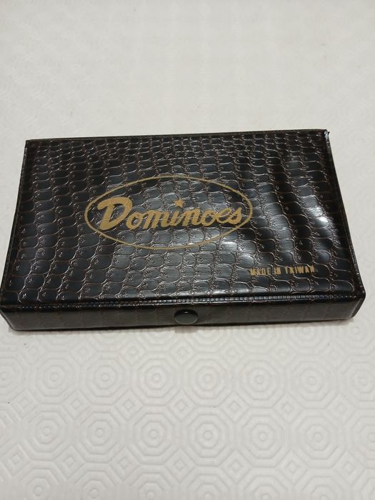 Caixa Com Dominó Completo